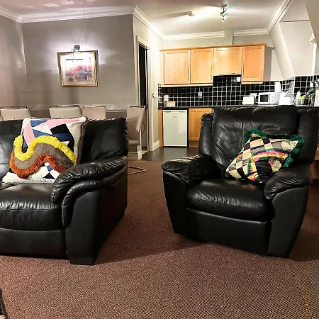 Spacious 2 Bedroom In *