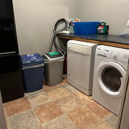 Spacious 2 Bedroom In Κιλάρνεϊ