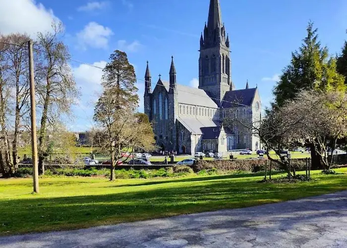 Spacious 2 Bedroom In Daire *