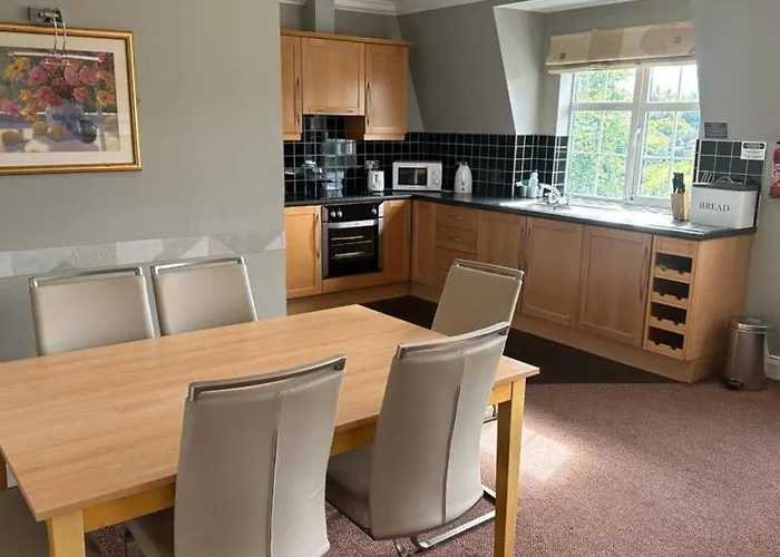 아파트 Spacious 2 Bedroom In *