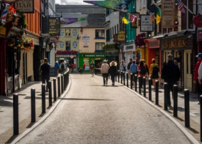 Spacious 2 Bedroom In * 킬라니