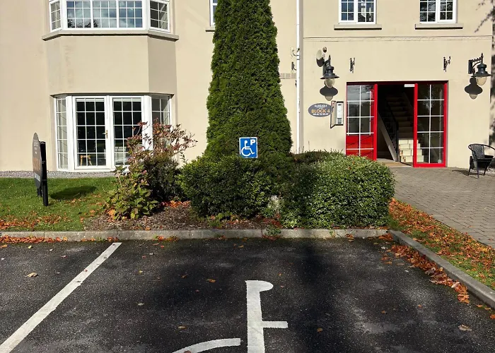 Spacious 2 Bedroom In *